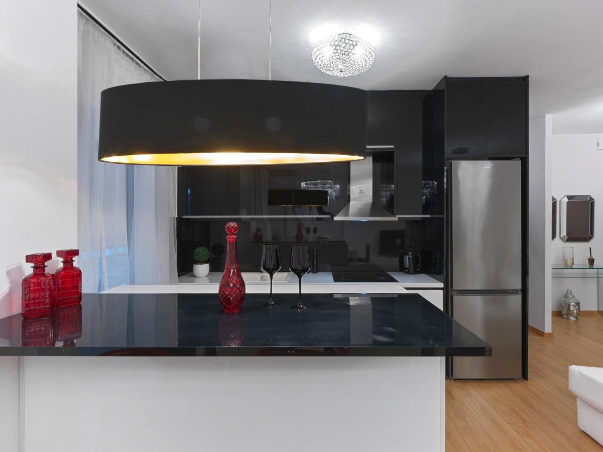 Elegant Apartment In Glyfada Athens Exterior photo