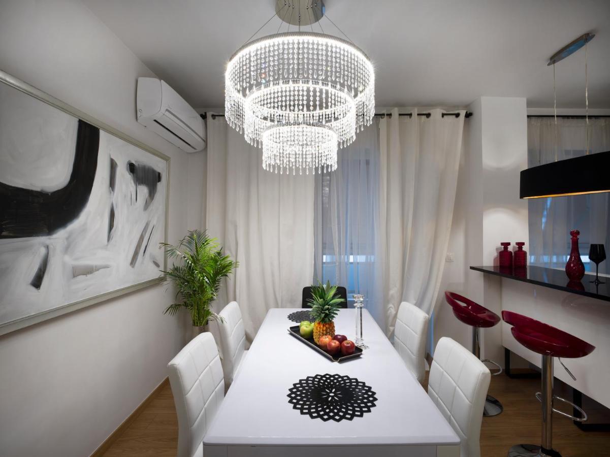 Elegant Apartment In Glyfada Athens Exterior photo